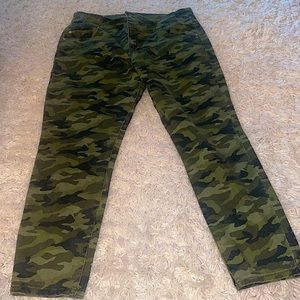 Camouflage High-Rise Sculpting Skinny Jeans| Size:19| New